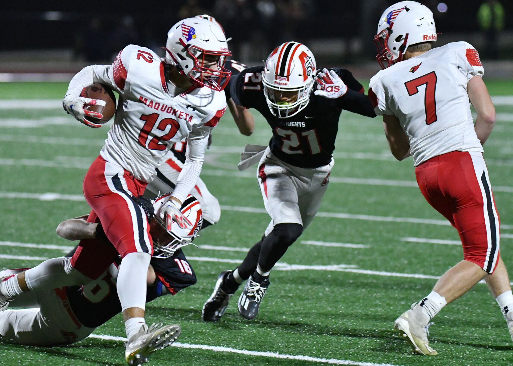 102022-qc-spt-ens-maq fball-255